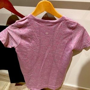 Swiftly Relaxed-Fit Short Sleeve T-Shirt